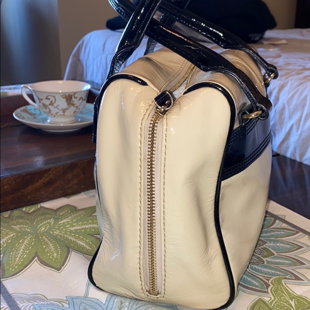 Kate Spade Cream & Black Handbag Purse ๐๐๐ - Picture 6 of 9